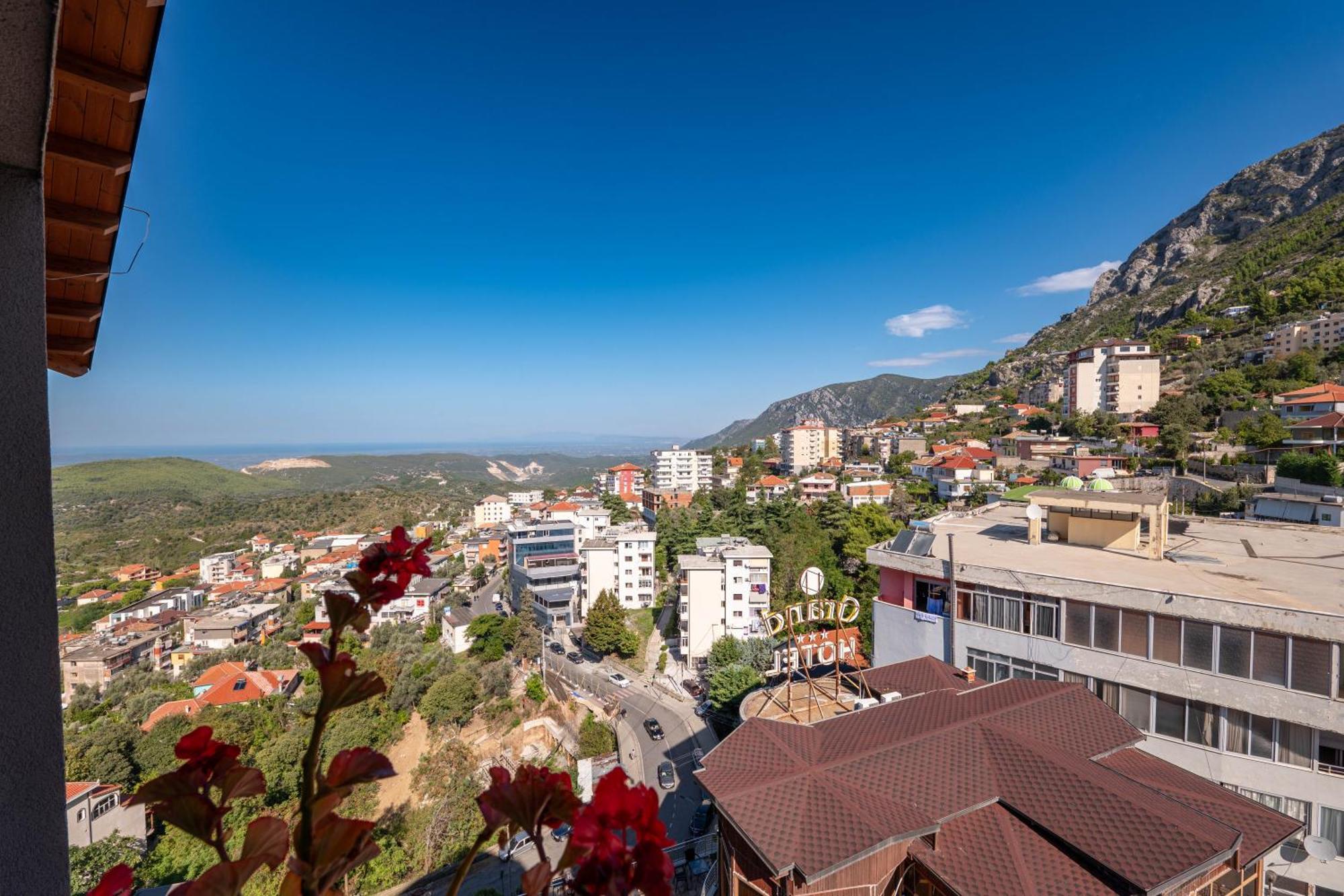 Hotel Dior Krujë Exterior foto