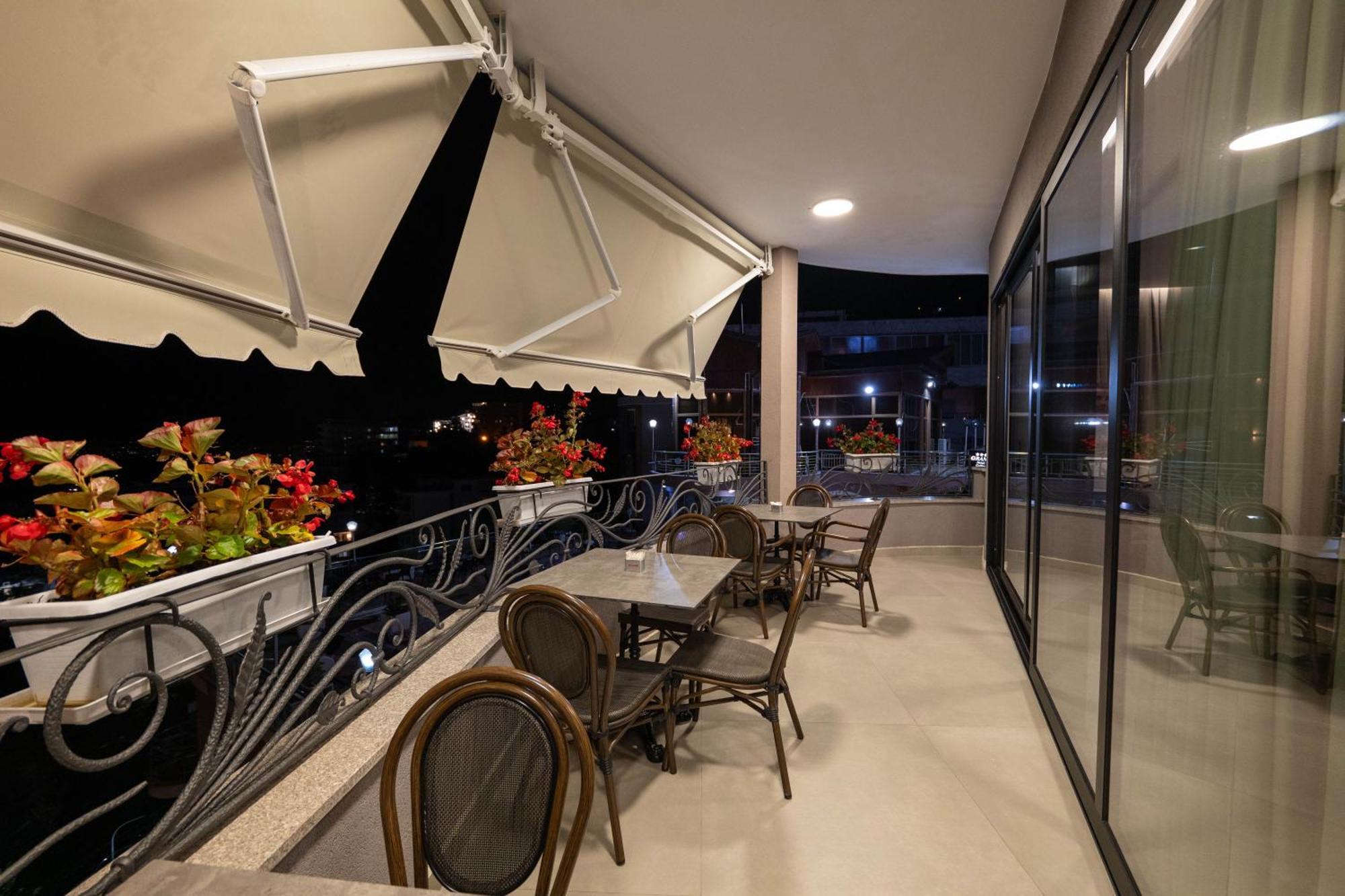 Hotel Dior Krujë Exterior foto