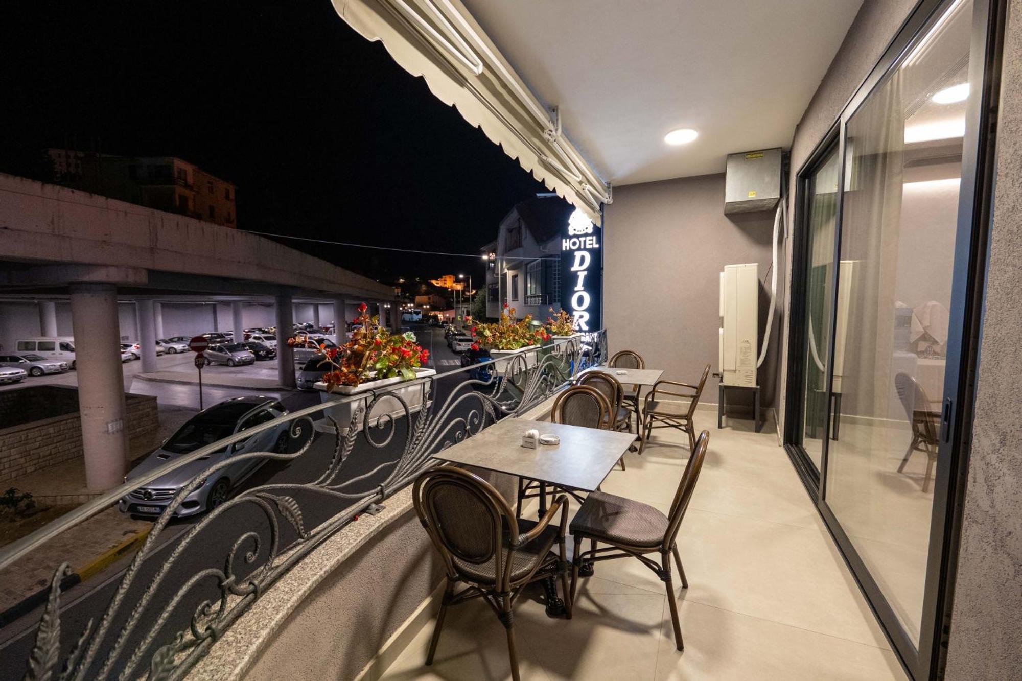Hotel Dior Krujë Exterior foto